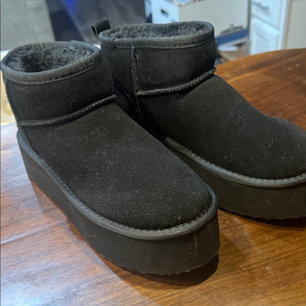 Dream Pairs Black Platform Shoes